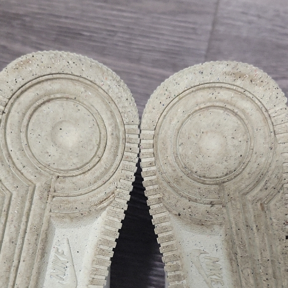 Nike White Sneakers with Green Interior - Picture 7 of 8